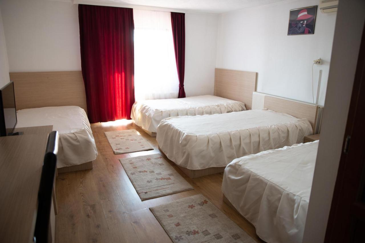 Motel Moara Veche Săcălăşeni Eksteriør bilde