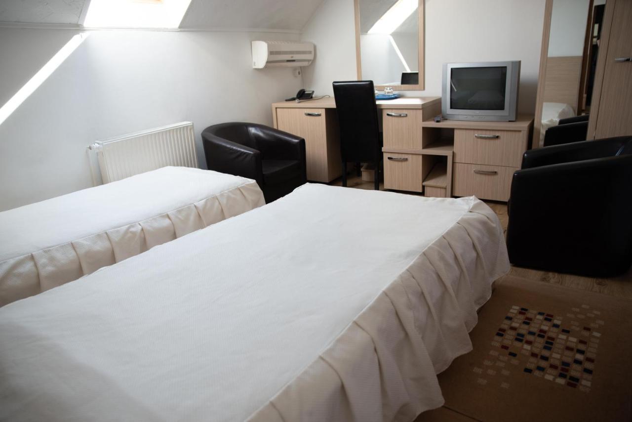 Motel Moara Veche Săcălăşeni Eksteriør bilde