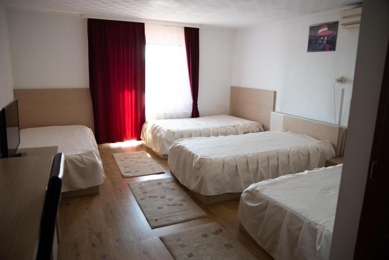 Motel Moara Veche Săcălăşeni Eksteriør bilde