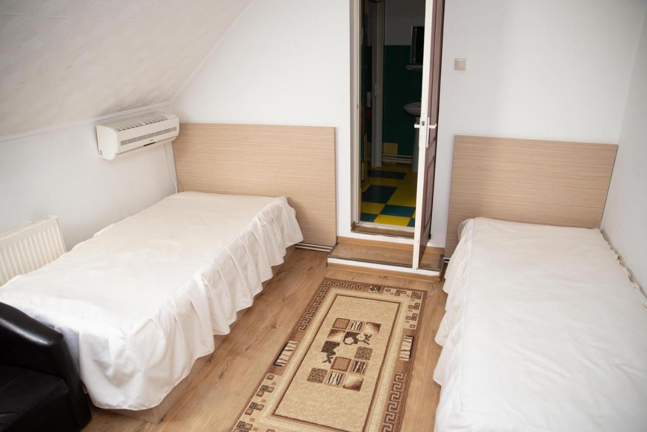 Motel Moara Veche Săcălăşeni Eksteriør bilde