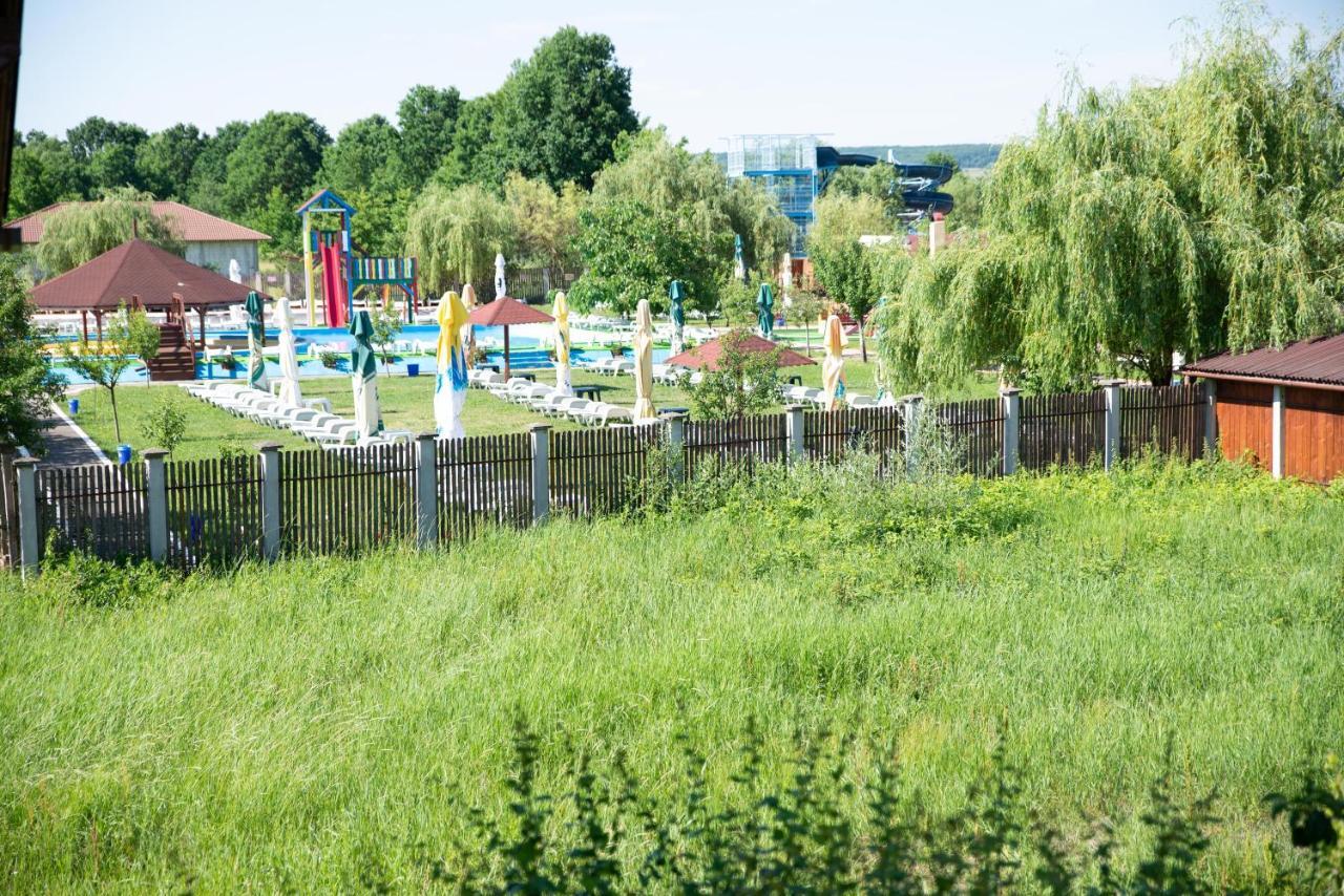Motel Moara Veche Săcălăşeni Eksteriør bilde