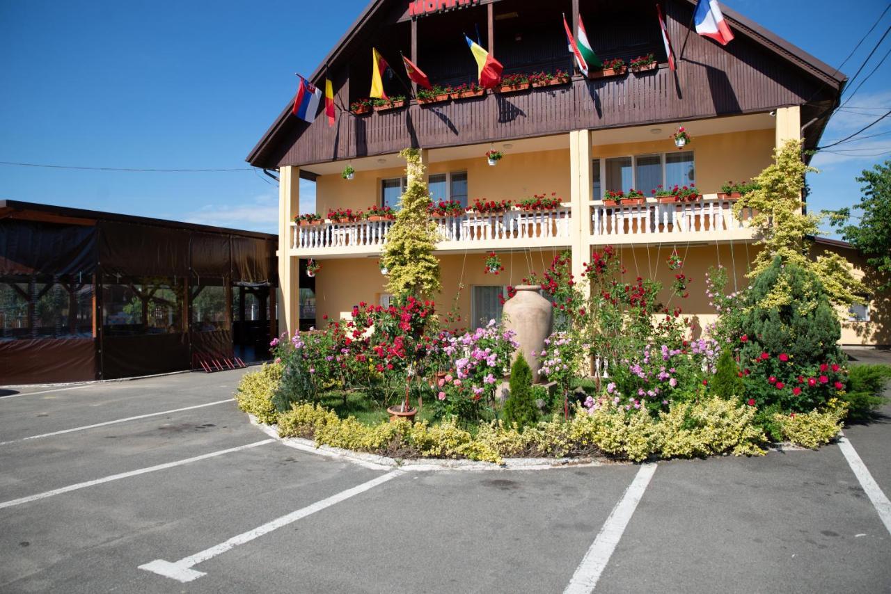 Motel Moara Veche Săcălăşeni Eksteriør bilde