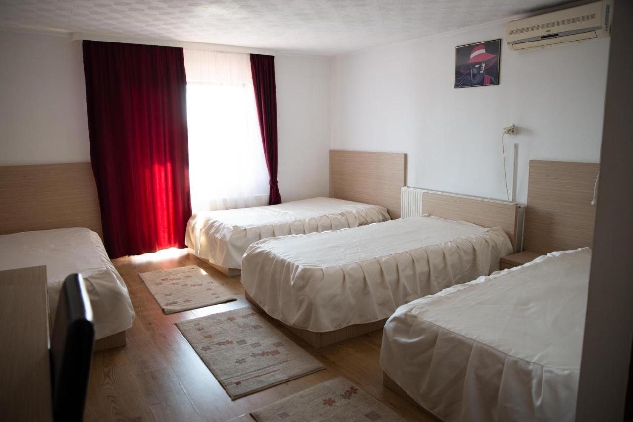Motel Moara Veche Săcălăşeni Eksteriør bilde