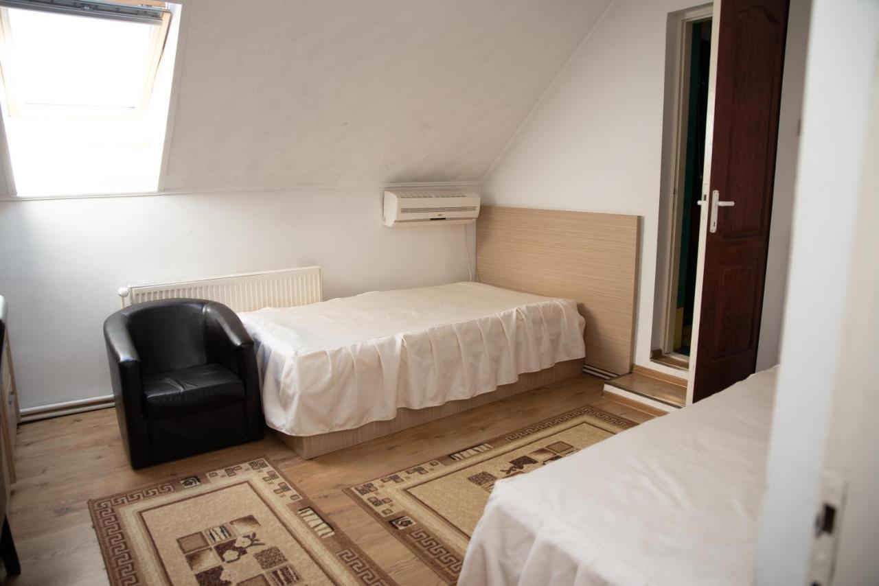 Motel Moara Veche Săcălăşeni Eksteriør bilde