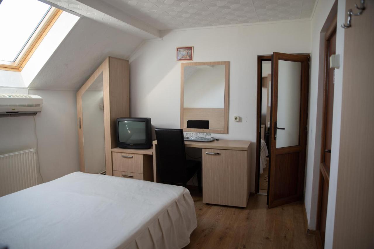 Motel Moara Veche Săcălăşeni Eksteriør bilde