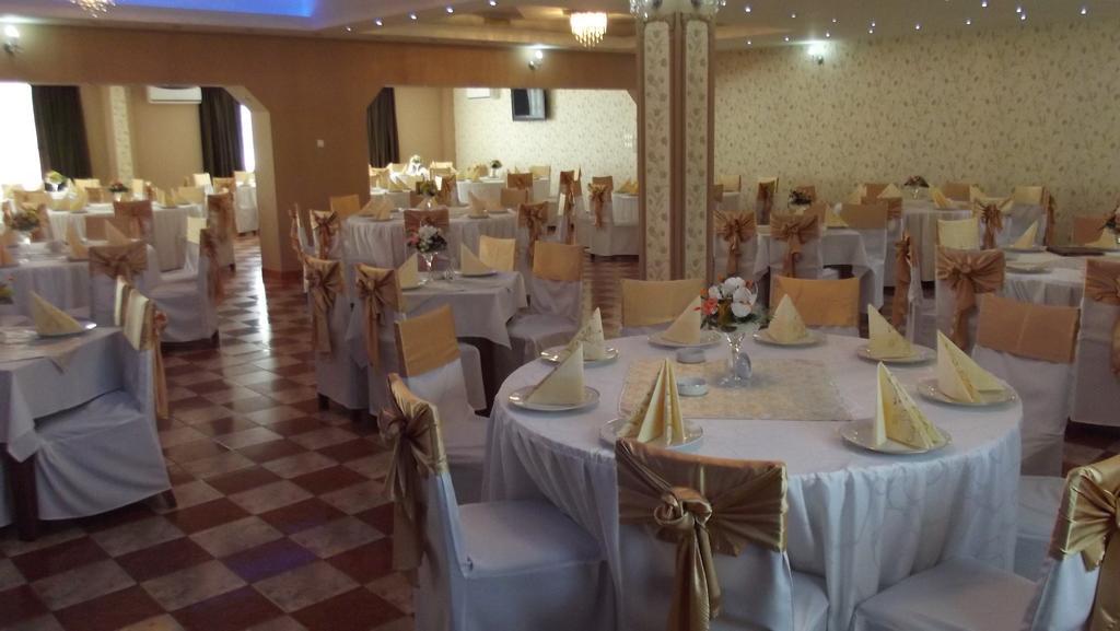 Motel Moara Veche Săcălăşeni Eksteriør bilde